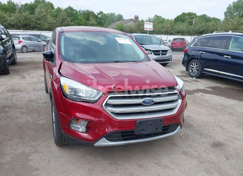 Photo 6 of 2017 Ford Escape SE (VIN 1FMCU0GD7HUC45288)