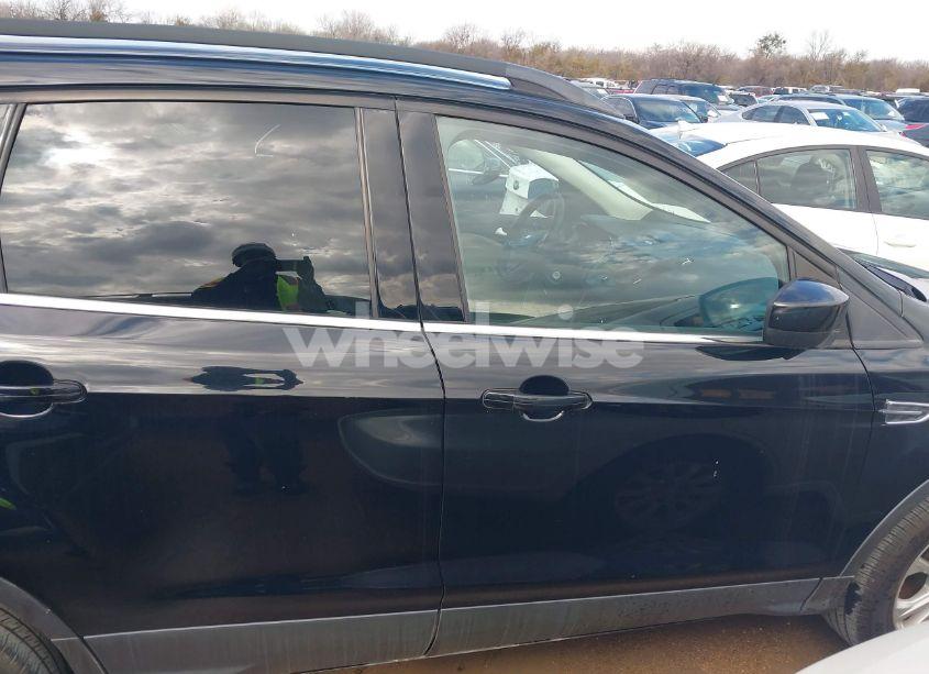 Photo 13 of 2017 Ford Escape SE (VIN 1FMCU0GD7HUC71583)