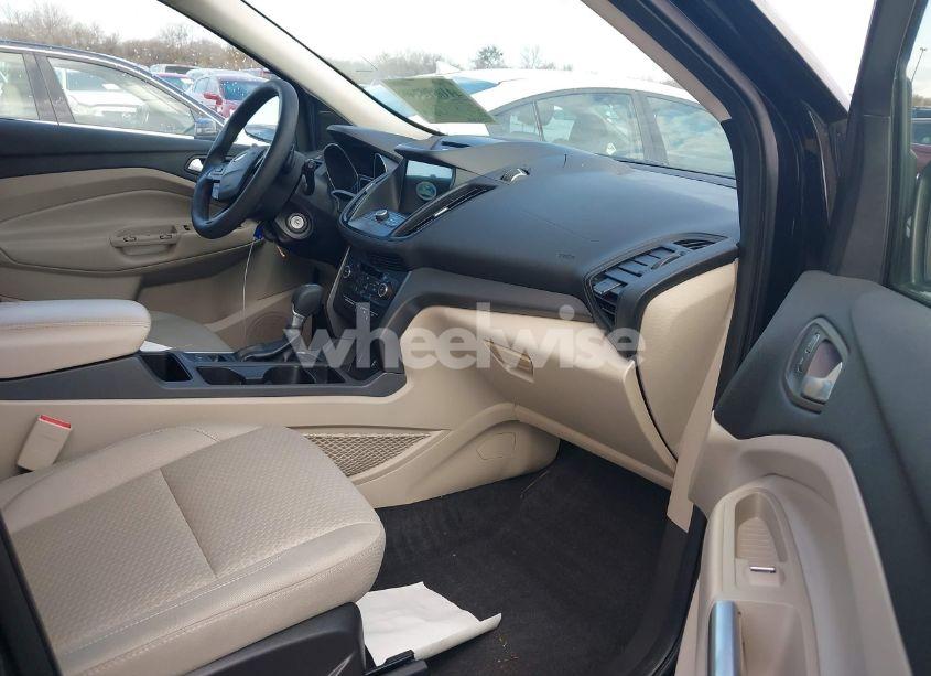 Photo 5 of 2017 Ford Escape SE (VIN 1FMCU0GD7HUC71583)