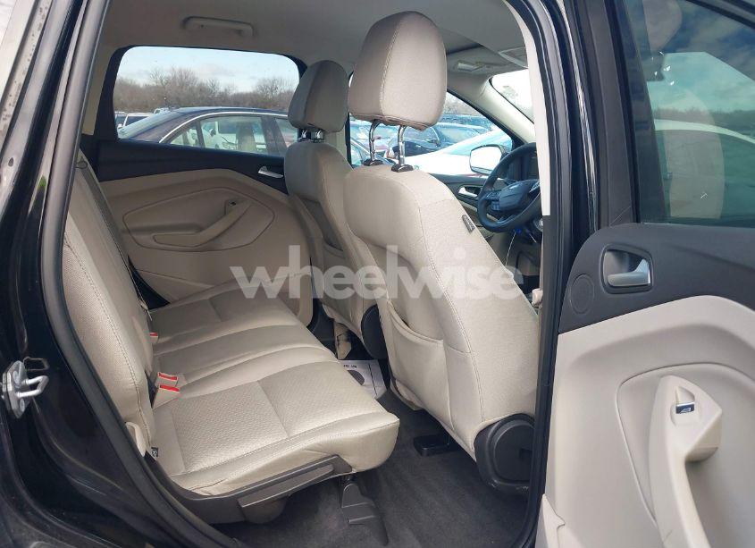 Photo 8 of 2017 Ford Escape SE (VIN 1FMCU0GD7HUC71583)