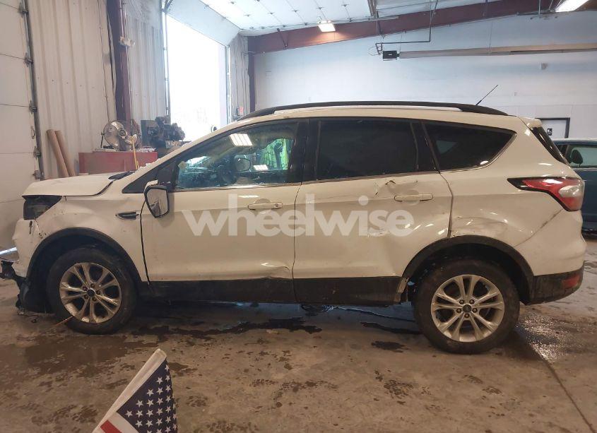 Photo 14 of 2017 Ford Escape SE (VIN 1FMCU0GD7HUC86617)