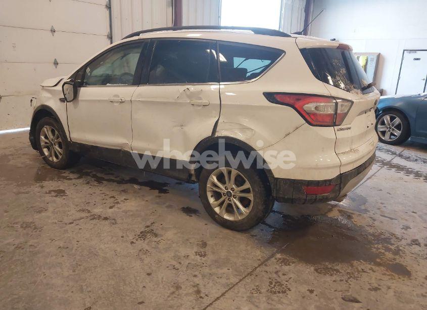 Photo 3 of 2017 Ford Escape SE (VIN 1FMCU0GD7HUC86617)