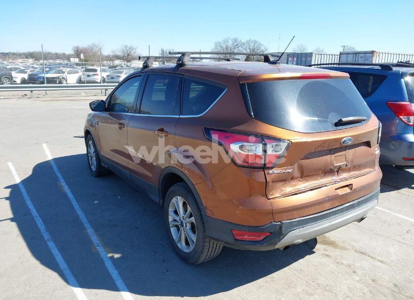 Photo 3 of 2017 Ford Escape SE (VIN 1FMCU0GD7HUC87802)