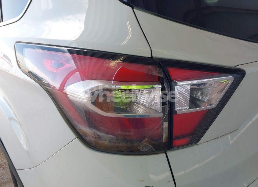 Photo 18 of 2017 Ford Escape SE (VIN 1FMCU0GD7HUD28283)