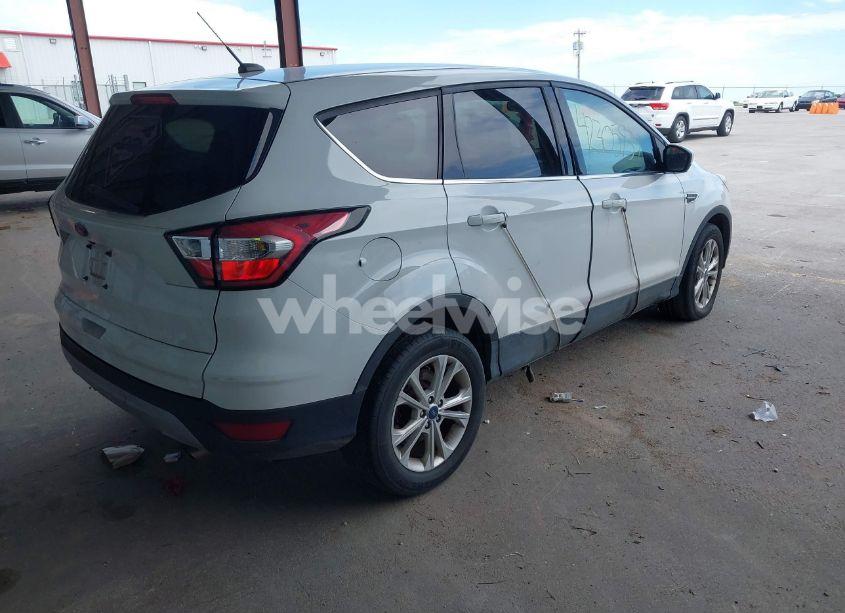 Photo 4 of 2017 Ford Escape SE (VIN 1FMCU0GD7HUD28283)