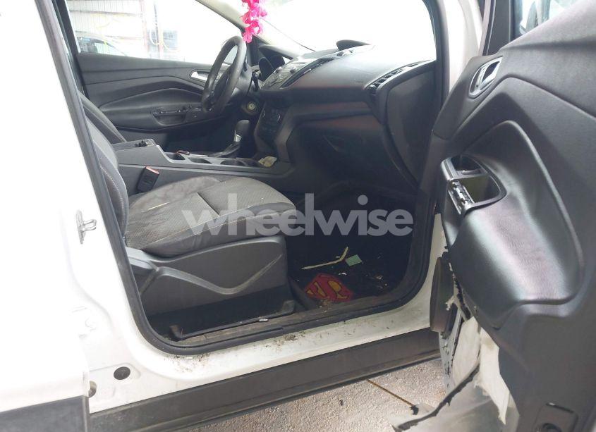 Photo 5 of 2017 Ford Escape SE (VIN 1FMCU0GD7HUD28283)