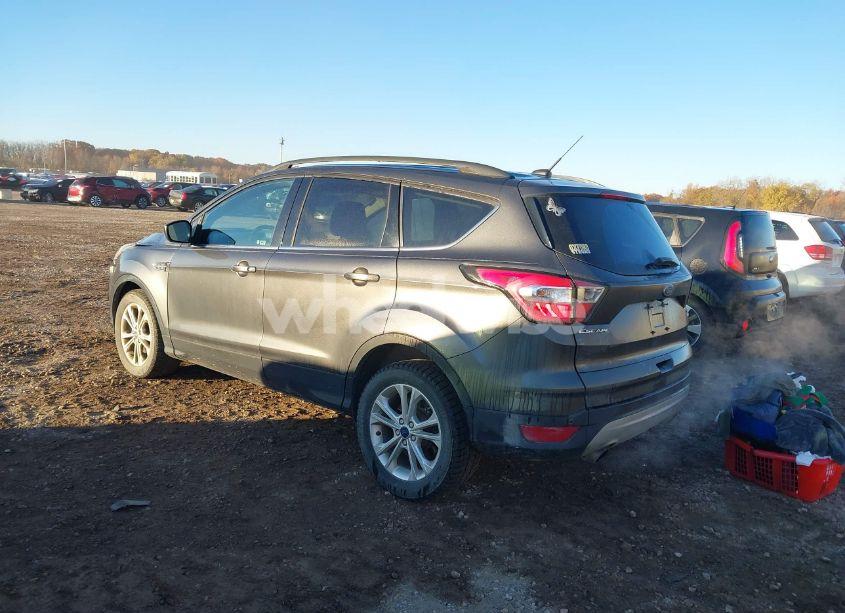 Photo 3 of 2017 Ford Escape SE (VIN 1FMCU0GD7HUD52647)