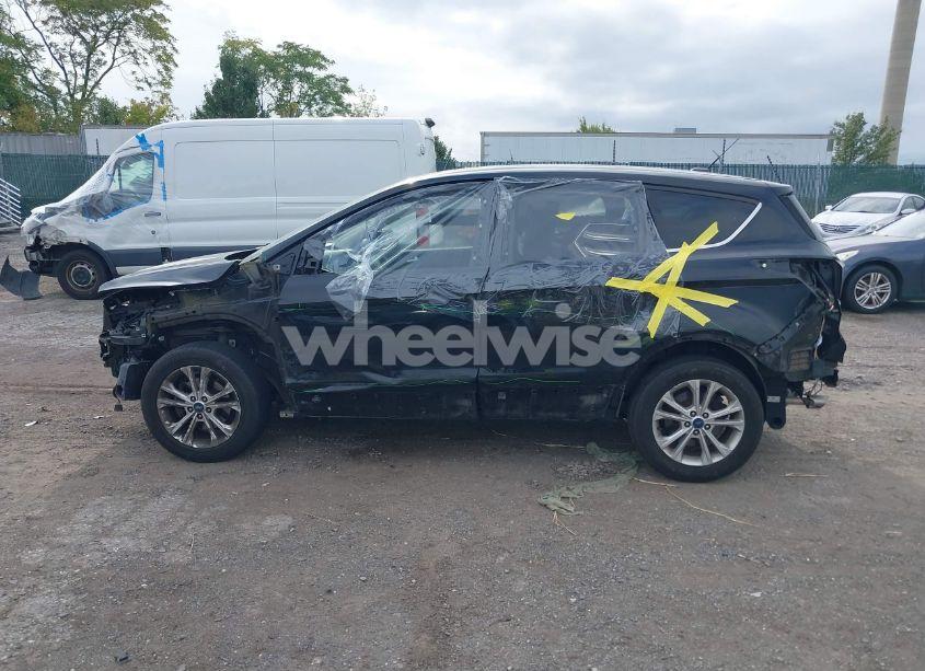 Photo 14 of 2017 Ford Escape SE (VIN 1FMCU0GD7HUD63762)