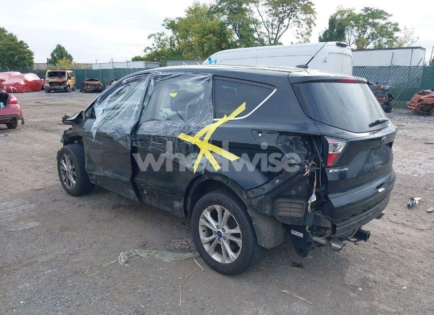 Photo 3 of 2017 Ford Escape SE (VIN 1FMCU0GD7HUD63762)