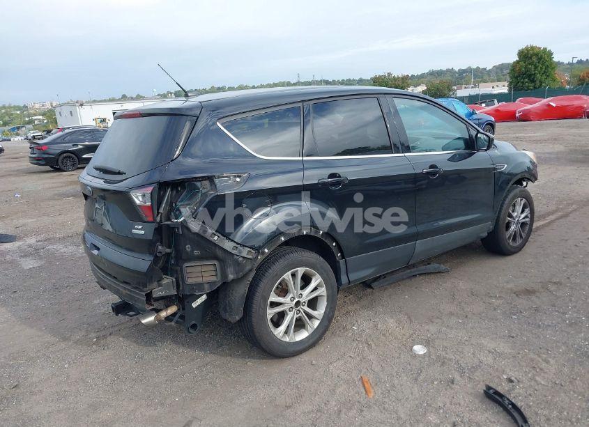 Photo 4 of 2017 Ford Escape SE (VIN 1FMCU0GD7HUD63762)