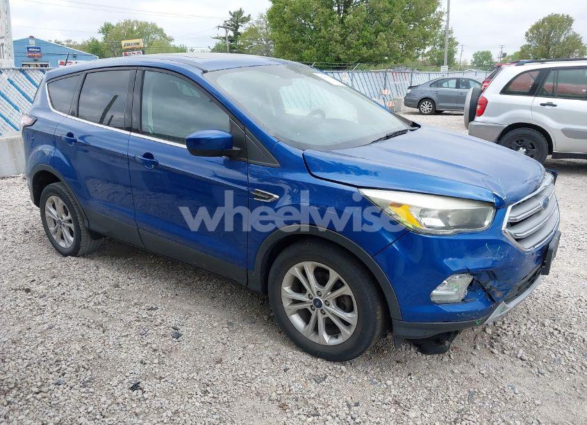 2017 Ford Escape SE (VIN 1FMCU0GD7HUD91450) main photo