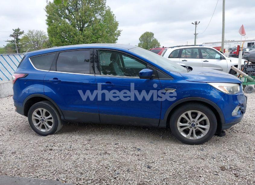 Photo 13 of 2017 Ford Escape SE (VIN 1FMCU0GD7HUD91450)
