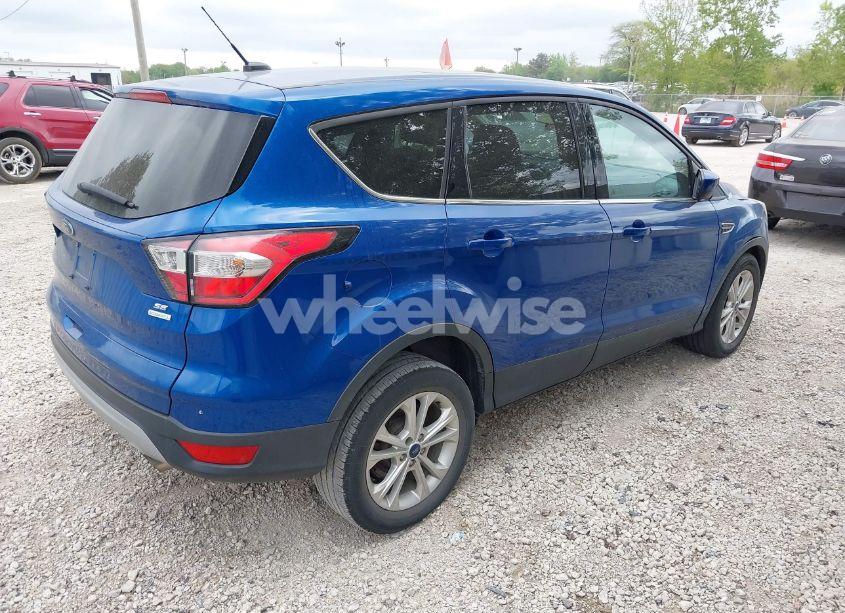 Photo 4 of 2017 Ford Escape SE (VIN 1FMCU0GD7HUD91450)