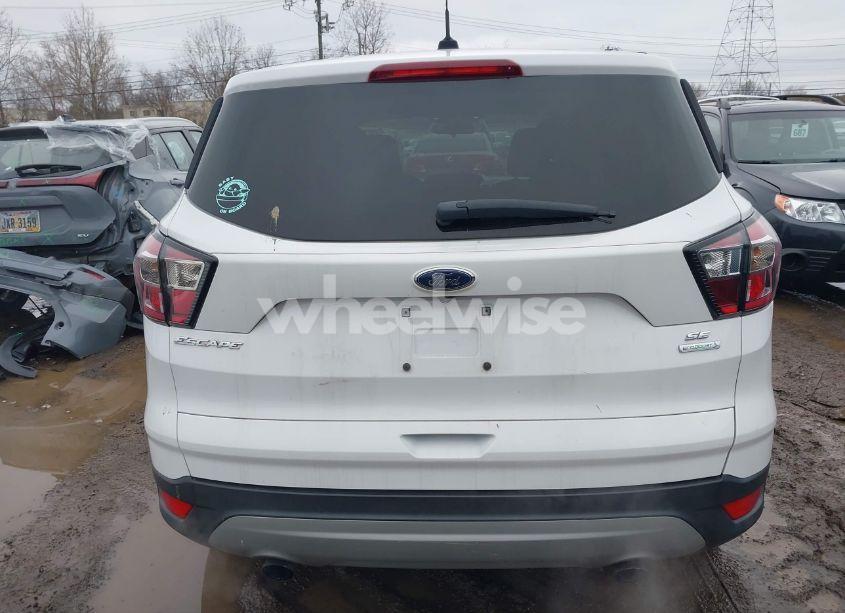 Photo 16 of 2017 Ford Escape SE (VIN 1FMCU0GD7HUE17030)