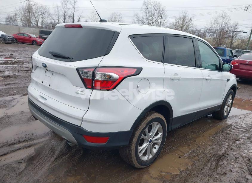 Photo 4 of 2017 Ford Escape SE (VIN 1FMCU0GD7HUE17030)