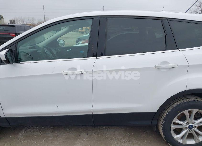 Photo 14 of 2017 Ford Escape SE (VIN 1FMCU0GD7HUE69709)