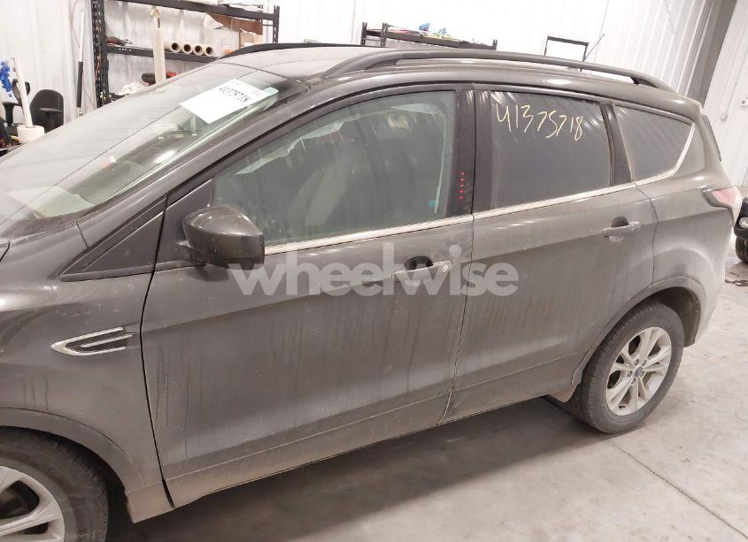 Photo 14 of 2017 Ford Escape SE (VIN 1FMCU0GD7HUE73744)