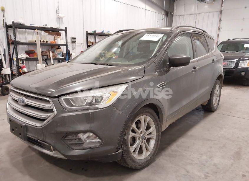 Photo 2 of 2017 Ford Escape SE (VIN 1FMCU0GD7HUE73744)