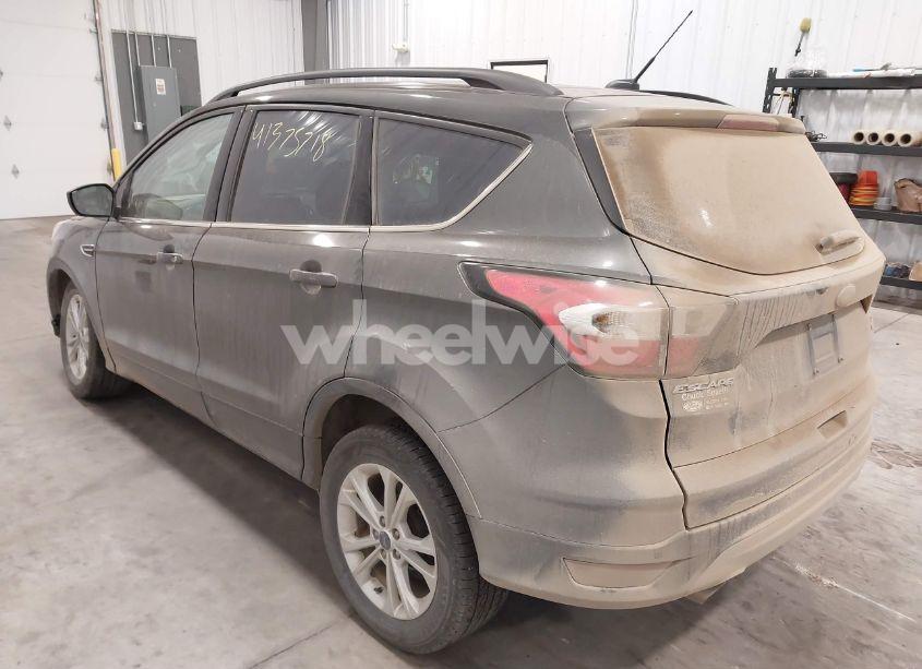 Photo 3 of 2017 Ford Escape SE (VIN 1FMCU0GD7HUE73744)