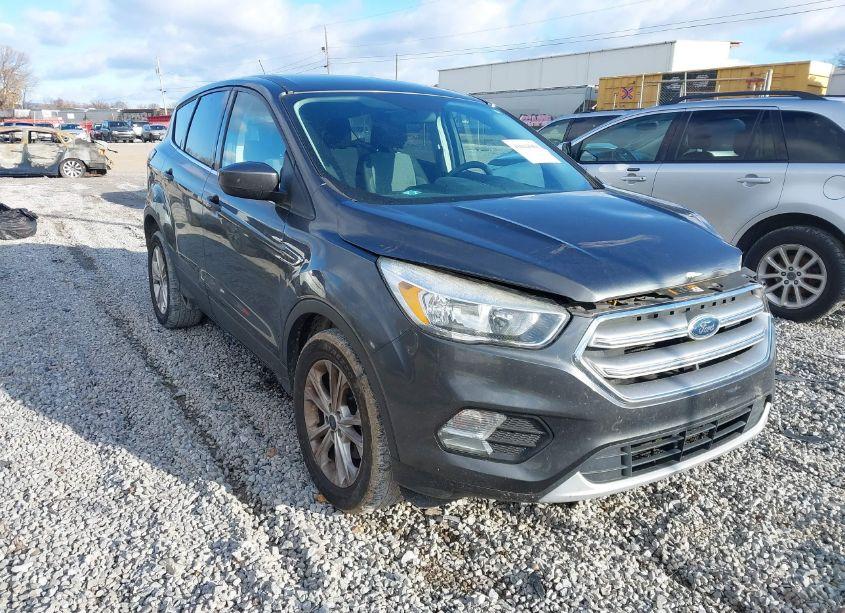 2017 Ford Escape SE (VIN 1FMCU0GD7HUF01848) main photo