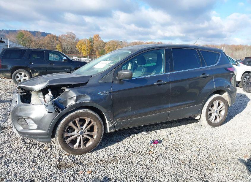 Photo 14 of 2017 Ford Escape SE (VIN 1FMCU0GD7HUF01848)