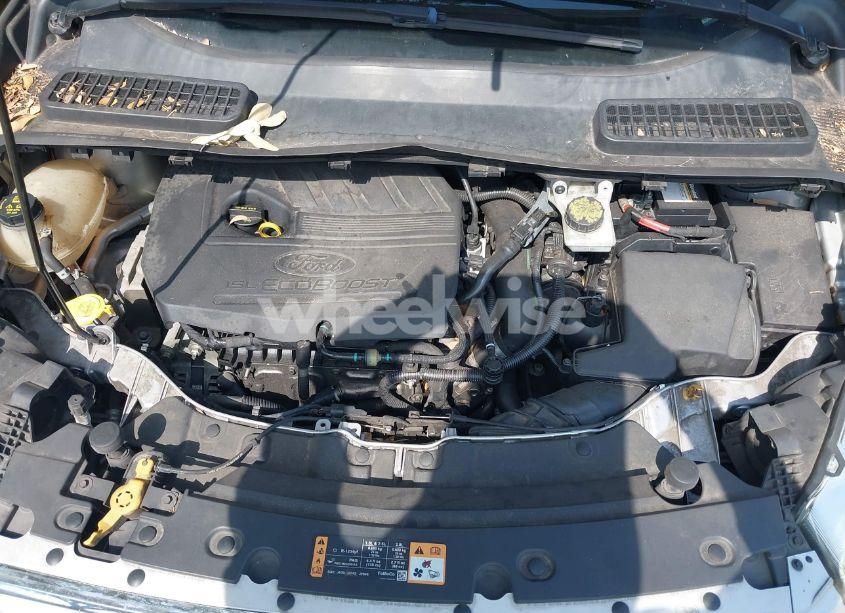 Photo 10 of 2018 Ford Escape SE (VIN 1FMCU0GD7JUA73219)