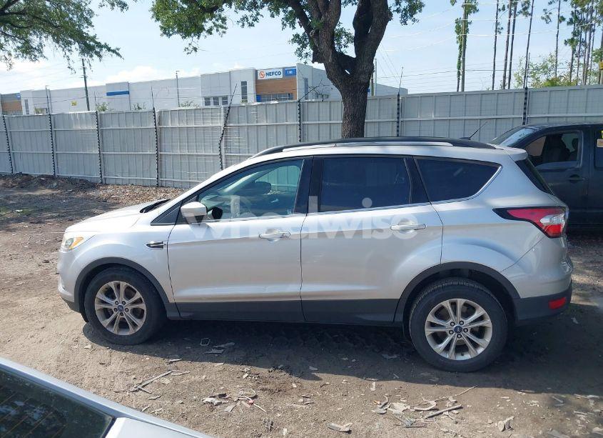 Photo 14 of 2018 Ford Escape SE (VIN 1FMCU0GD7JUA73219)