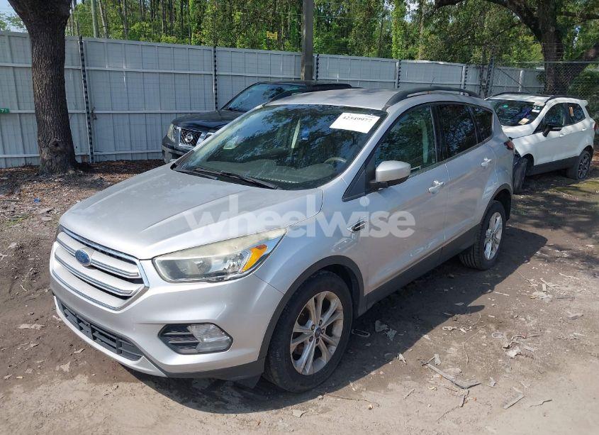 Photo 2 of 2018 Ford Escape SE (VIN 1FMCU0GD7JUA73219)