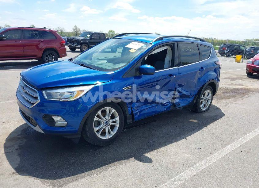 Photo 2 of 2018 Ford Escape SE (VIN 1FMCU0GD7JUB40630)