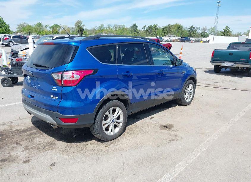Photo 4 of 2018 Ford Escape SE (VIN 1FMCU0GD7JUB40630)