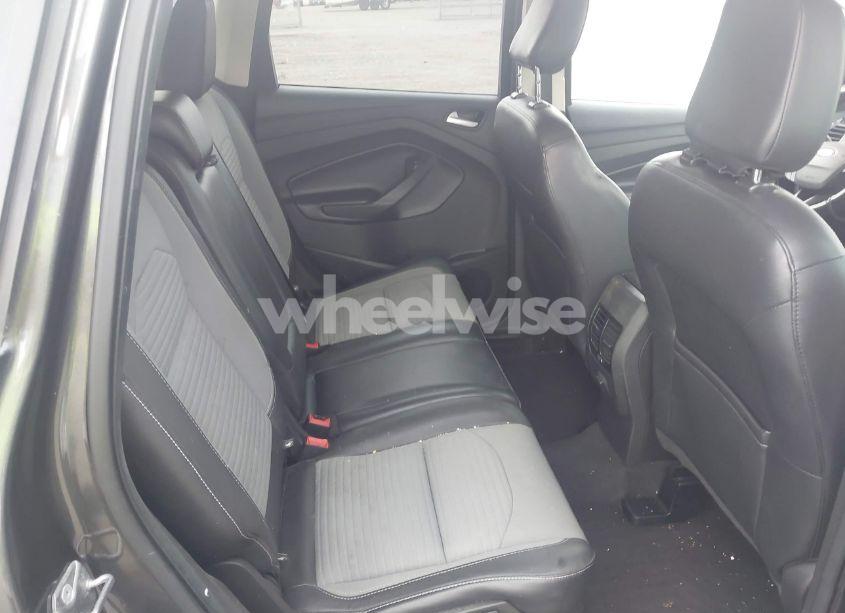 Photo 8 of 2018 Ford Escape SE (VIN 1FMCU0GD7JUB40899)