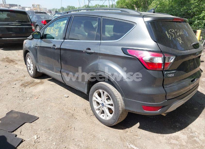 Photo 3 of 2018 Ford Escape SE (VIN 1FMCU0GD7JUB59260)