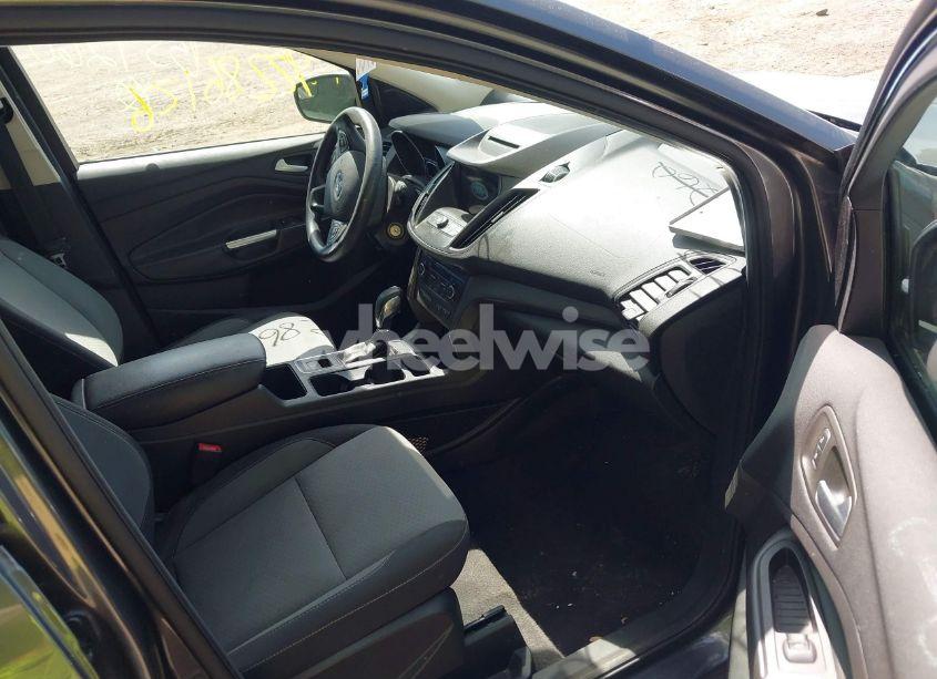 Photo 5 of 2018 Ford Escape SE (VIN 1FMCU0GD7JUB59260)