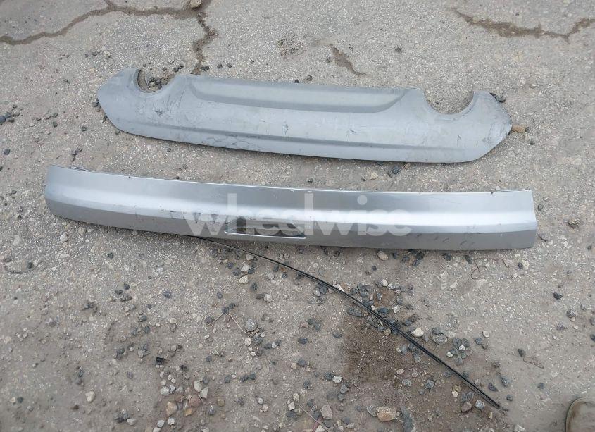 Photo 12 of 2018 Ford Escape SE (VIN 1FMCU0GD7JUB75362)