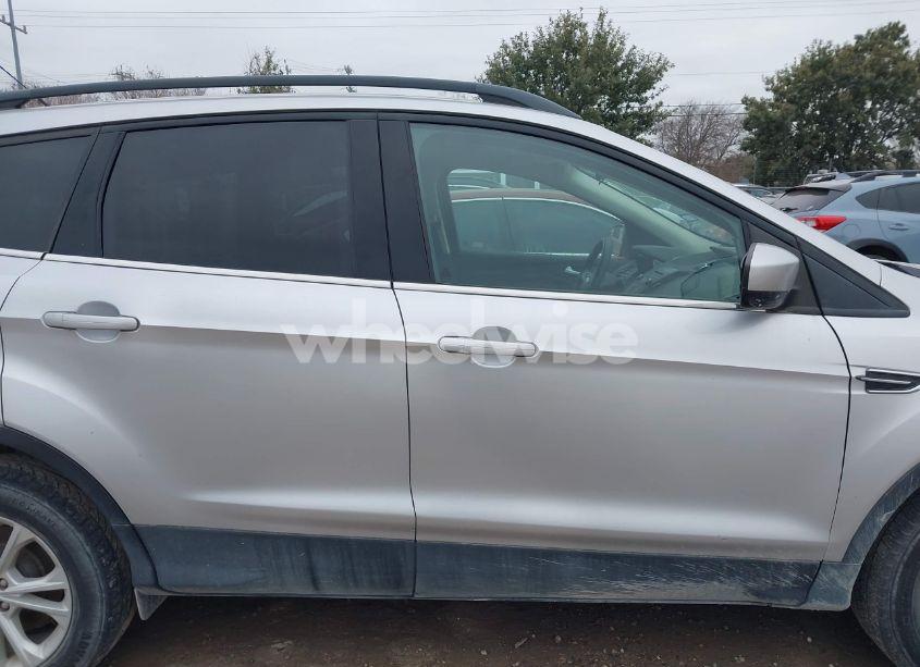 Photo 14 of 2018 Ford Escape SE (VIN 1FMCU0GD7JUB75362)