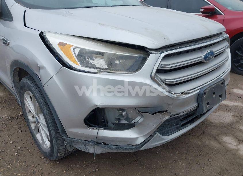 Photo 18 of 2018 Ford Escape SE (VIN 1FMCU0GD7JUB75362)