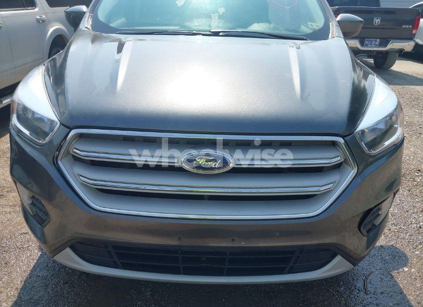 Photo 6 of 2018 Ford Escape SE (VIN 1FMCU0GD7JUC85649)