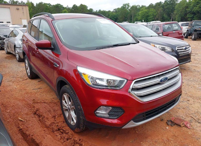 2018 Ford Escape SE (VIN 1FMCU0GD7JUD03468) main photo