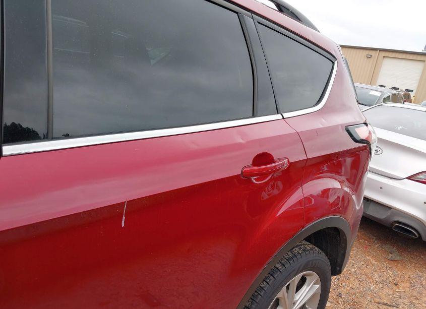 Photo 13 of 2018 Ford Escape SE (VIN 1FMCU0GD7JUD03468)