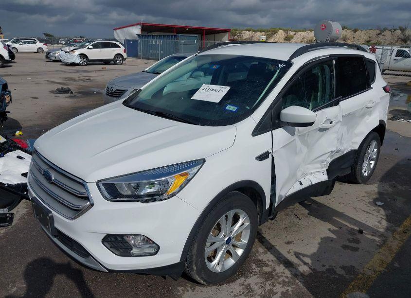 Photo 2 of 2018 Ford Escape SE (VIN 1FMCU0GD7JUD04216)