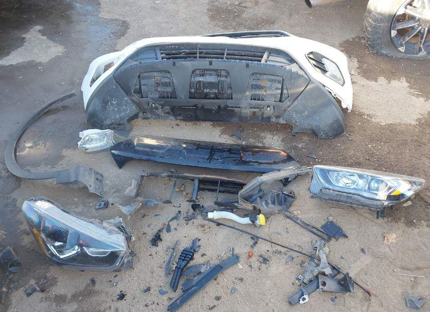 Photo 12 of 2018 Ford Escape SE (VIN 1FMCU0GD7JUD28872)