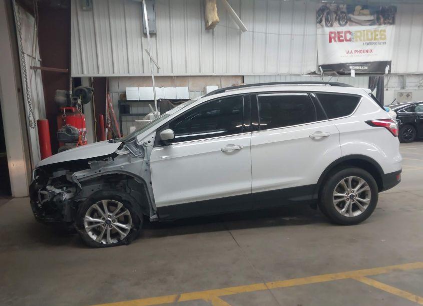 Photo 14 of 2018 Ford Escape SE (VIN 1FMCU0GD7JUD51956)