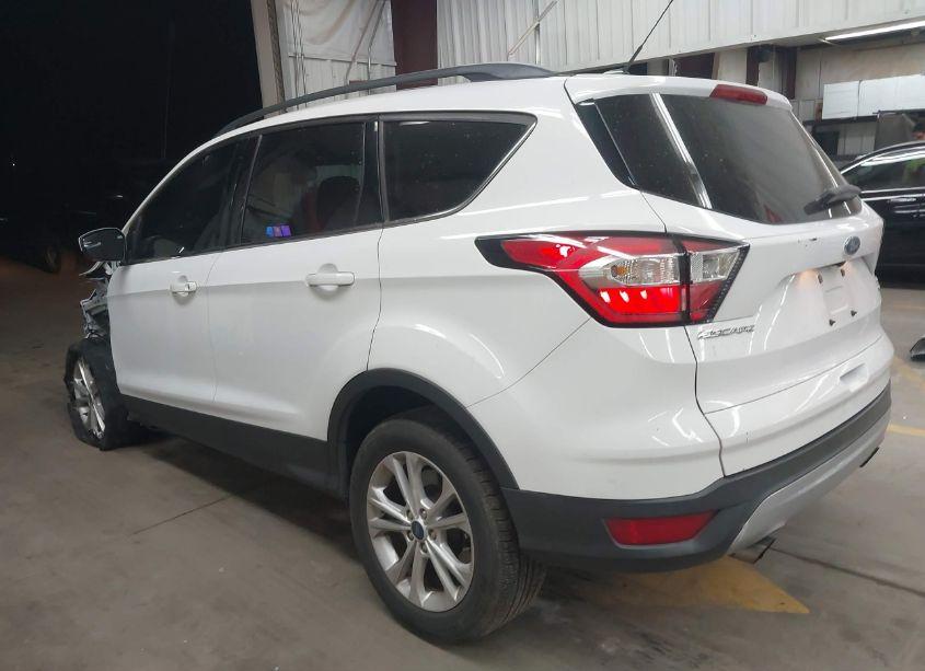 Photo 3 of 2018 Ford Escape SE (VIN 1FMCU0GD7JUD51956)