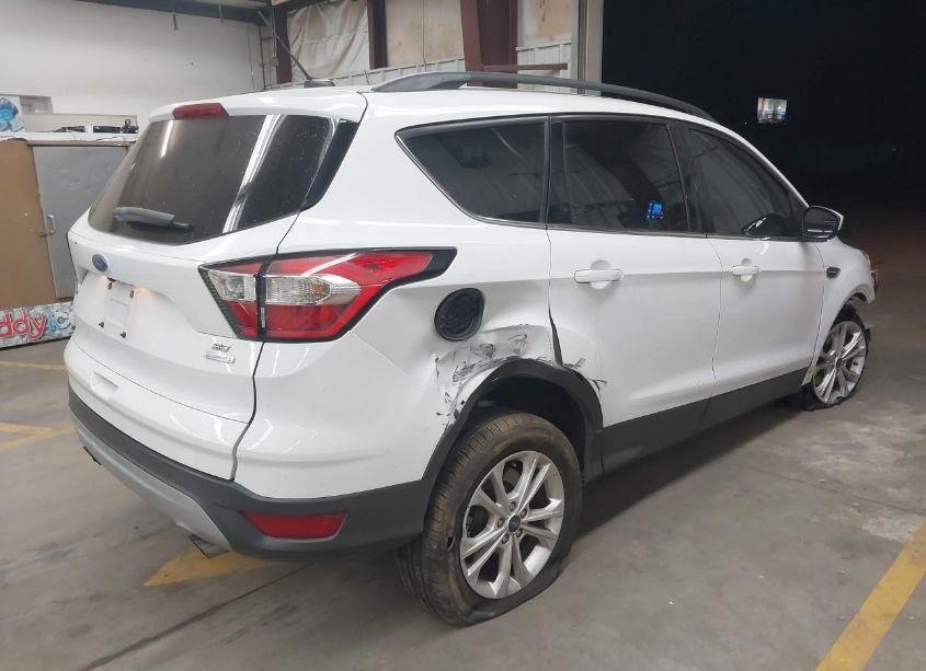 Photo 4 of 2018 Ford Escape SE (VIN 1FMCU0GD7JUD51956)