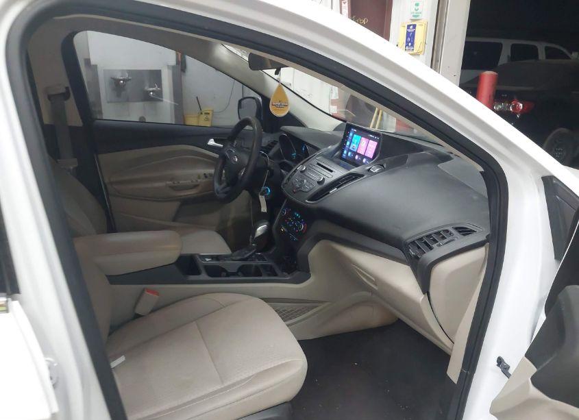 Photo 5 of 2018 Ford Escape SE (VIN 1FMCU0GD7JUD51956)