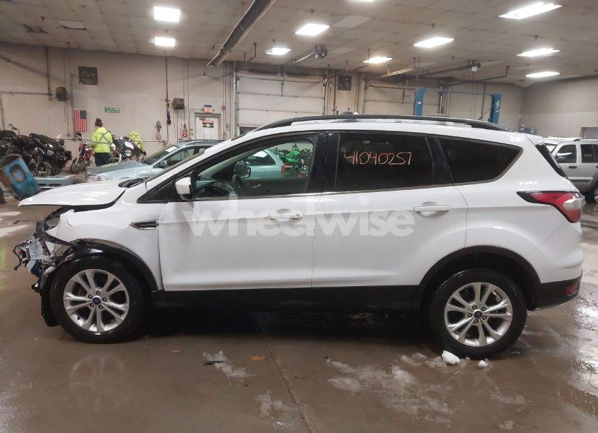 Photo 15 of 2018 Ford Escape SE (VIN 1FMCU0GD7JUD54663)