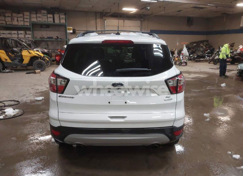 Photo 17 of 2018 Ford Escape SE (VIN 1FMCU0GD7JUD54663)
