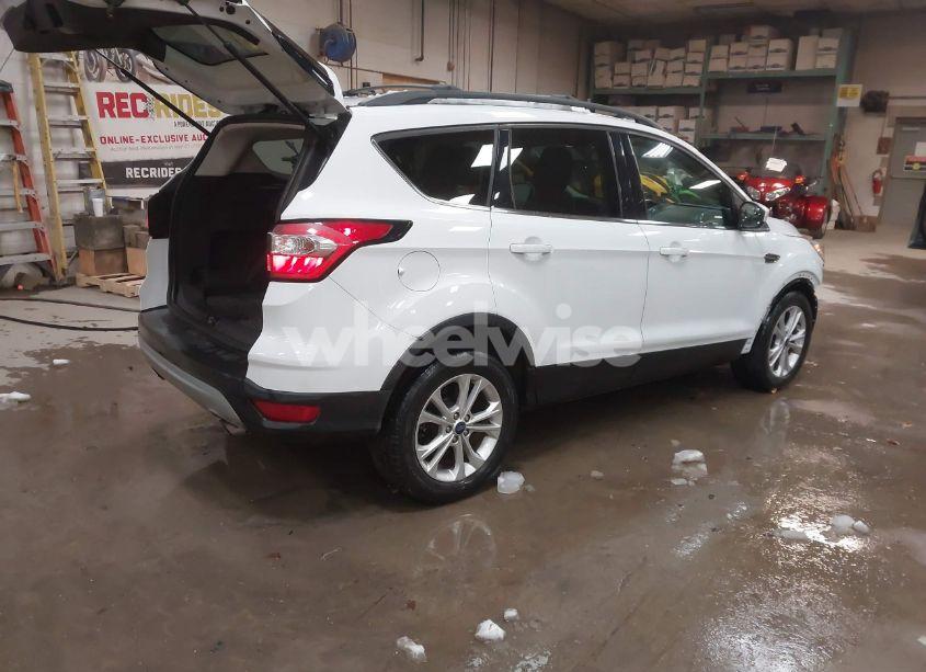 Photo 4 of 2018 Ford Escape SE (VIN 1FMCU0GD7JUD54663)