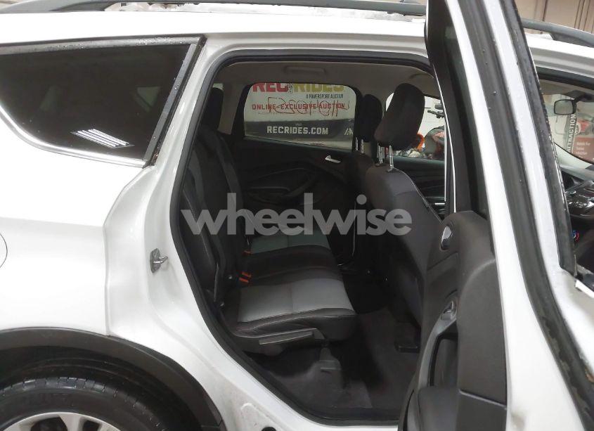 Photo 8 of 2018 Ford Escape SE (VIN 1FMCU0GD7JUD54663)