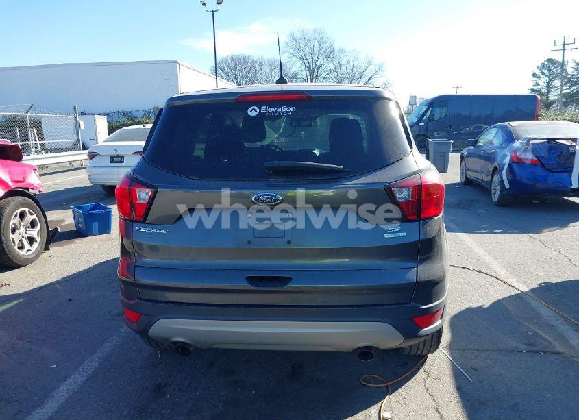 Photo 16 of 2019 Ford Escape SE (VIN 1FMCU0GD7KUA64747)